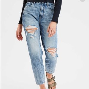 NWT American Eagle Curvy Mom Jeans Sz 4